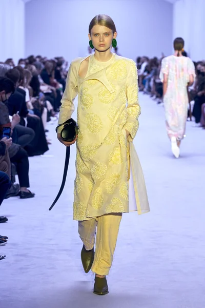 Look 42